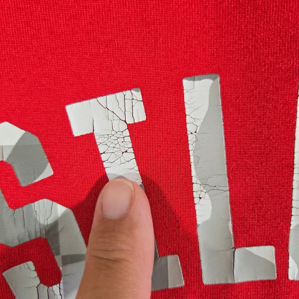 Under Armour Boys HeatGear Silence The Crowd Graphic Tee Red YXL - Picture 2 of 6